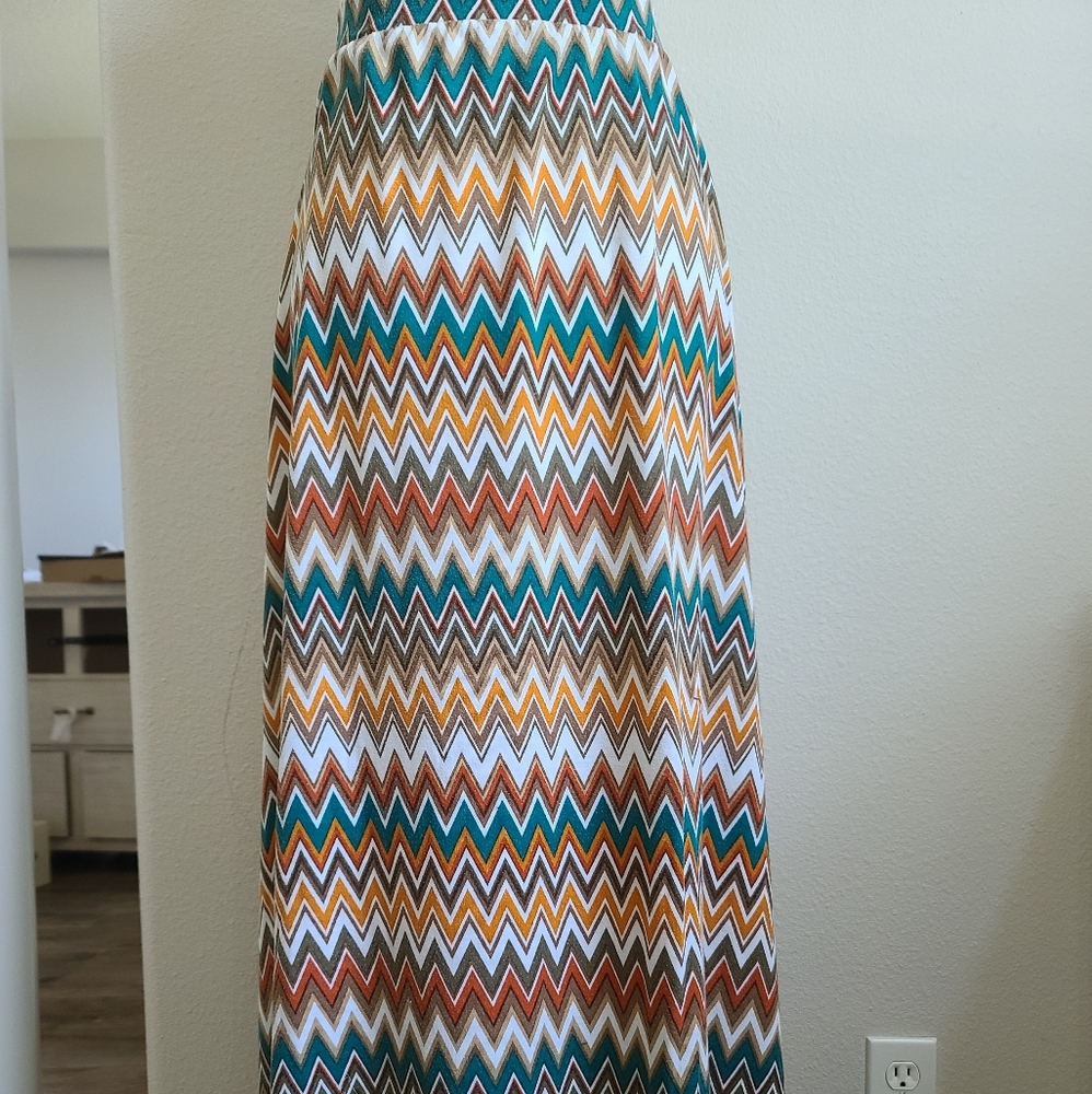 CATO WOMAN CHEVRON MAXI SKIRT—Size 22/24W